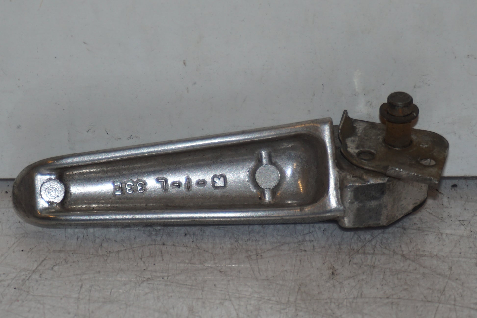 Baksidan på Fotpinne från en Suzuki GSX-R 600 -1999 motorcykel.