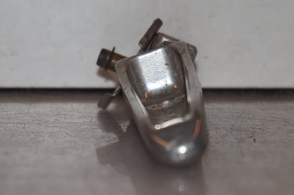 Höger sida på Fotpinne från en Suzuki GSX-R 600 -1999 motorcykel.