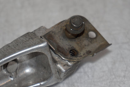 Snett uppifrån på Fotpinne från en Suzuki GSX-R 600 -1999 motorcykel.