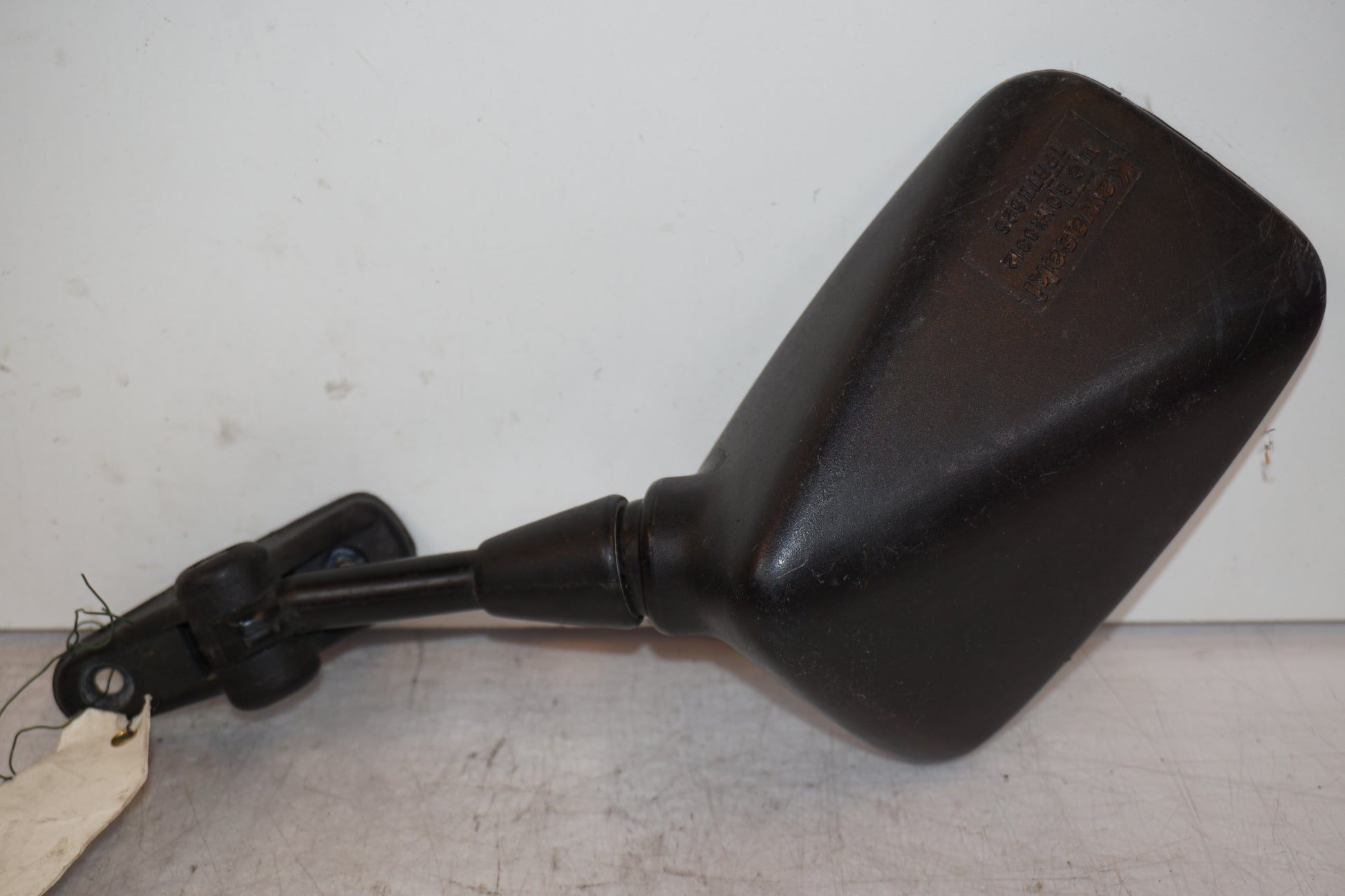 Höger sida på Backspegel från en Kawasaki GPZ 900 -1989 motorcykel.