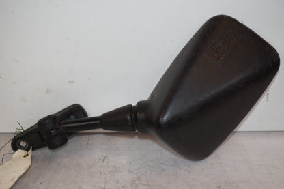 Höger sida på Backspegel från en Kawasaki GPZ 900 -1989 motorcykel.