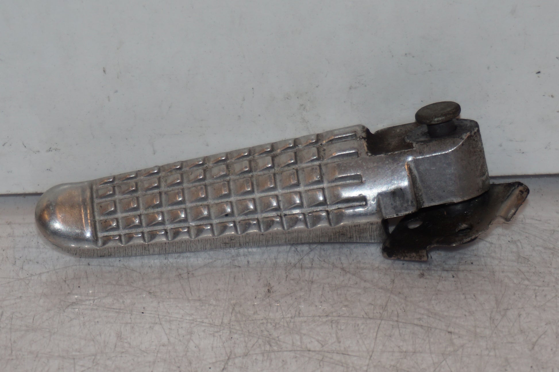 Framsidan på Fotpinne från en Suzuki GSX-R 600 -2000 motorcykel.