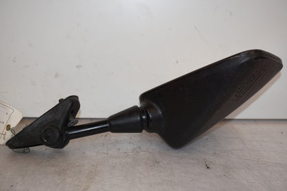 Vänster sida på Backspegel från en Kawasaki GPZ 900 -1989 motorcykel.