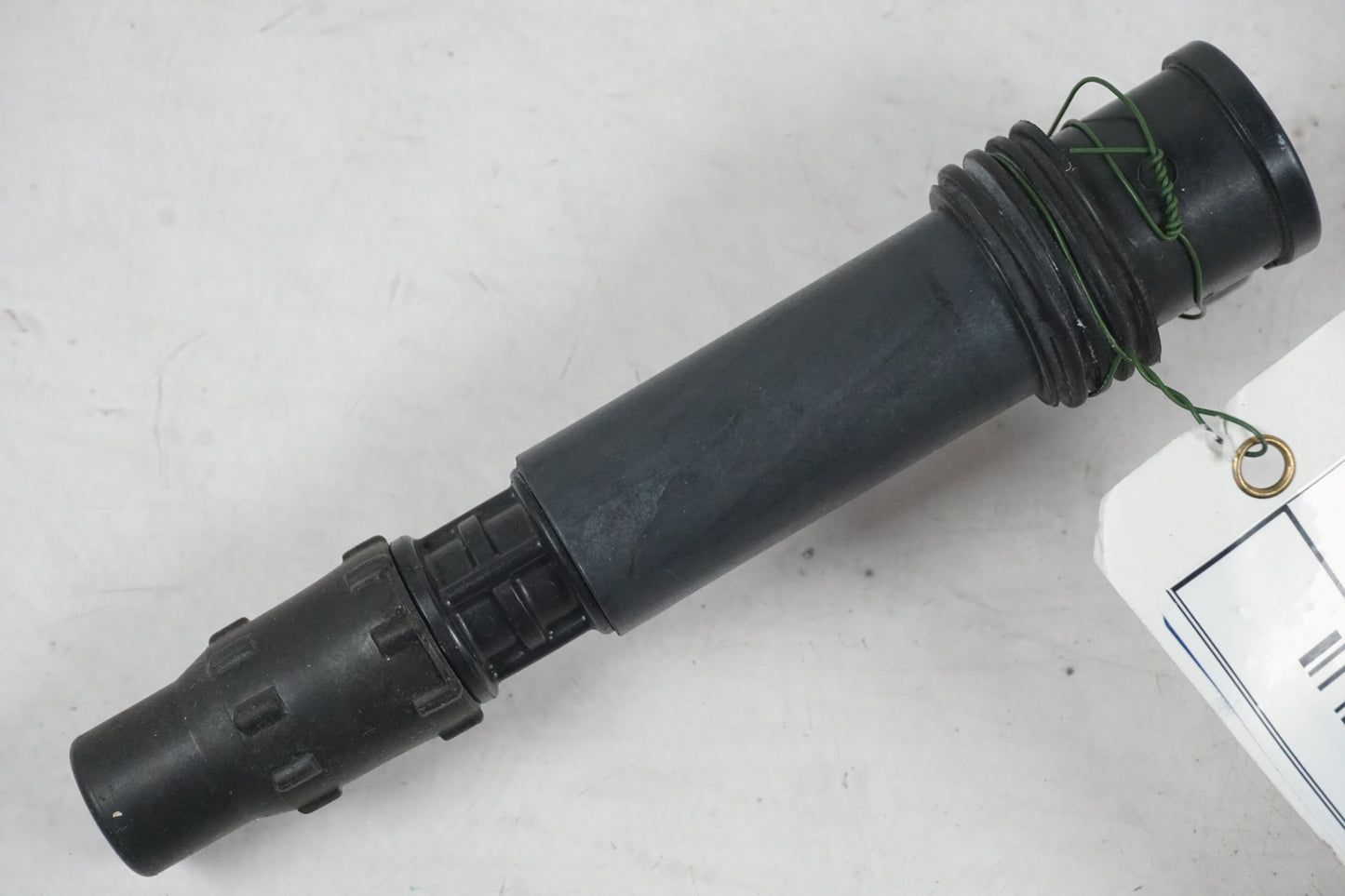 Baksidan på Tändspole från en Triumph Daytona 675 -2009 motorcykel.