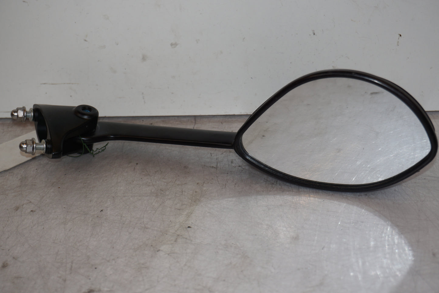 Framsidan på Backspegel från en Kawasaki ZZ-R 1400 -2010 motorcykel.