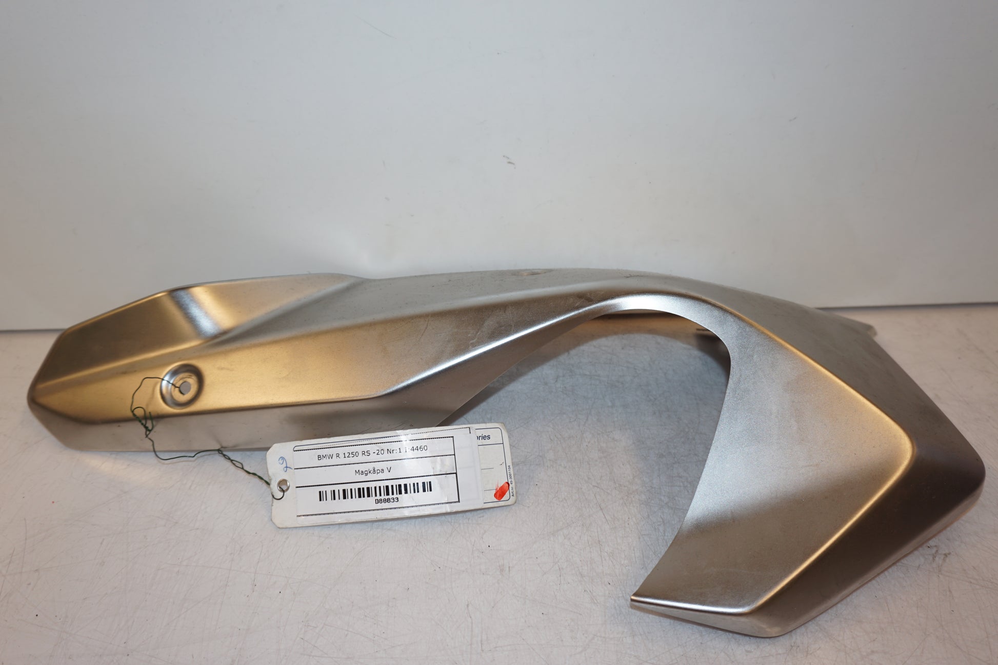 Framsidan på Magkåpa från en BMW R 1250 RS -2020 motorcykel.