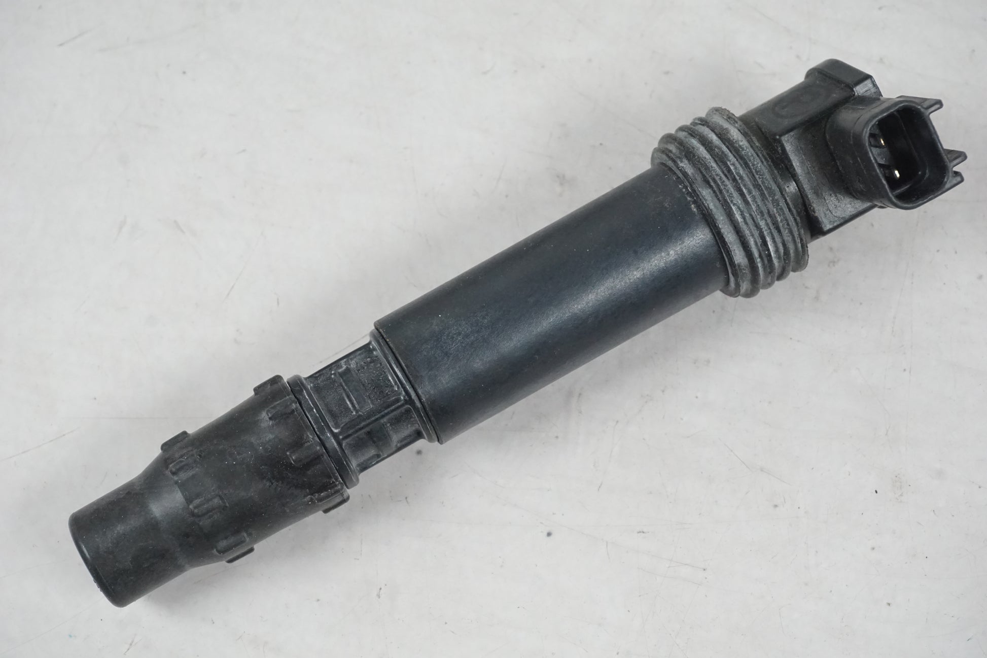 Framsidan på Tändspole från en Triumph Street Triple -2011 motorcykel.