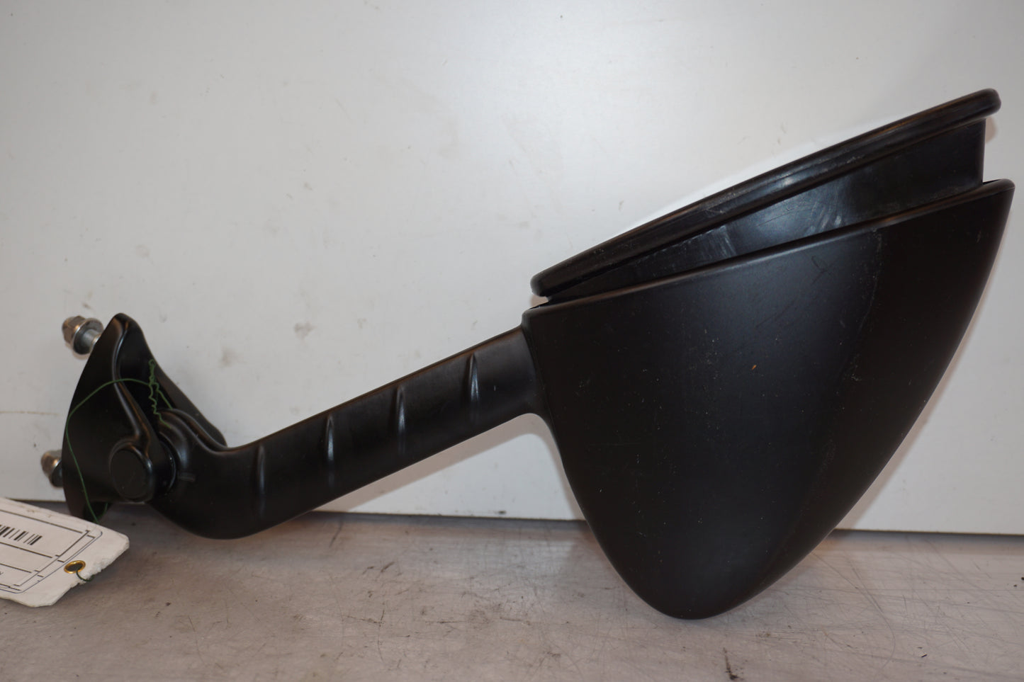 Vänster sida på Backspegel från en Kawasaki ZZ-R 1400 -2010 motorcykel.