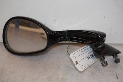 Framsidan på Backspegel från en Triumph TT 600 -2000 motorcykel.