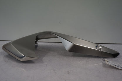 Baksidan på Magkåpa från en BMW R 1250 RS -2020 motorcykel.