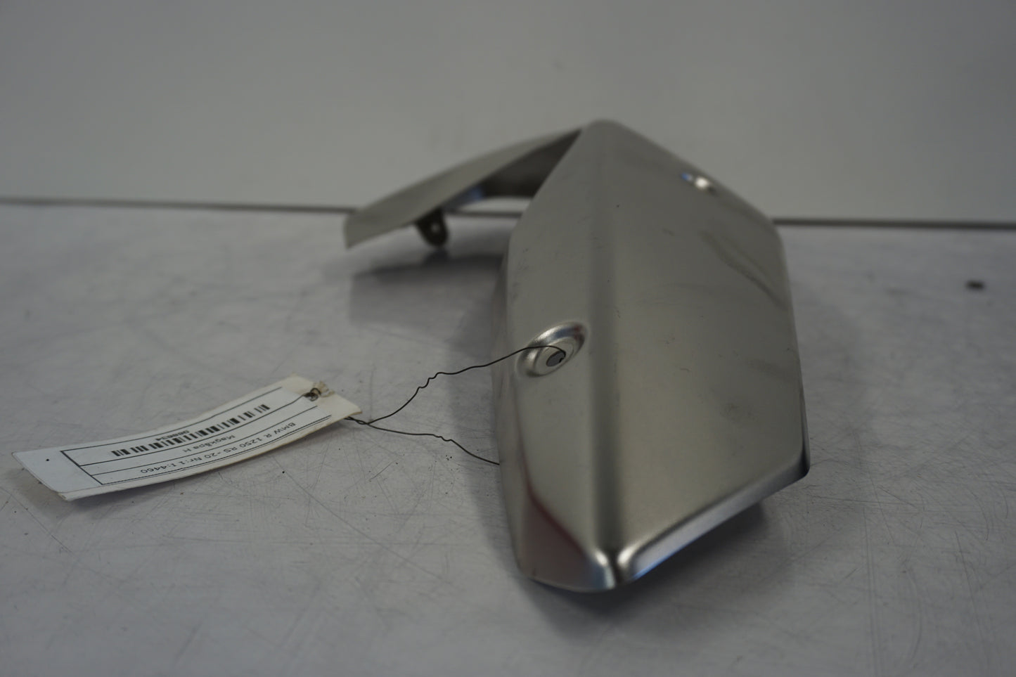 Snett uppifrån på Magkåpa från en BMW R 1250 RS -2020 motorcykel.