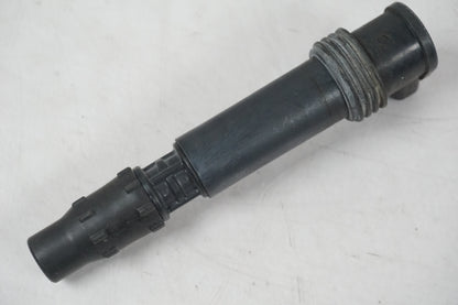 Baksidan på Tändspole från en Triumph Street Triple R -2011 motorcykel.