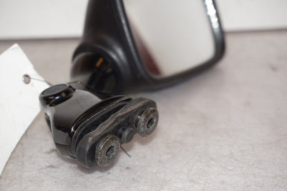 Snett uppifrån på Backspegel från en Suzuki GSX-R 600 -1999 motorcykel.