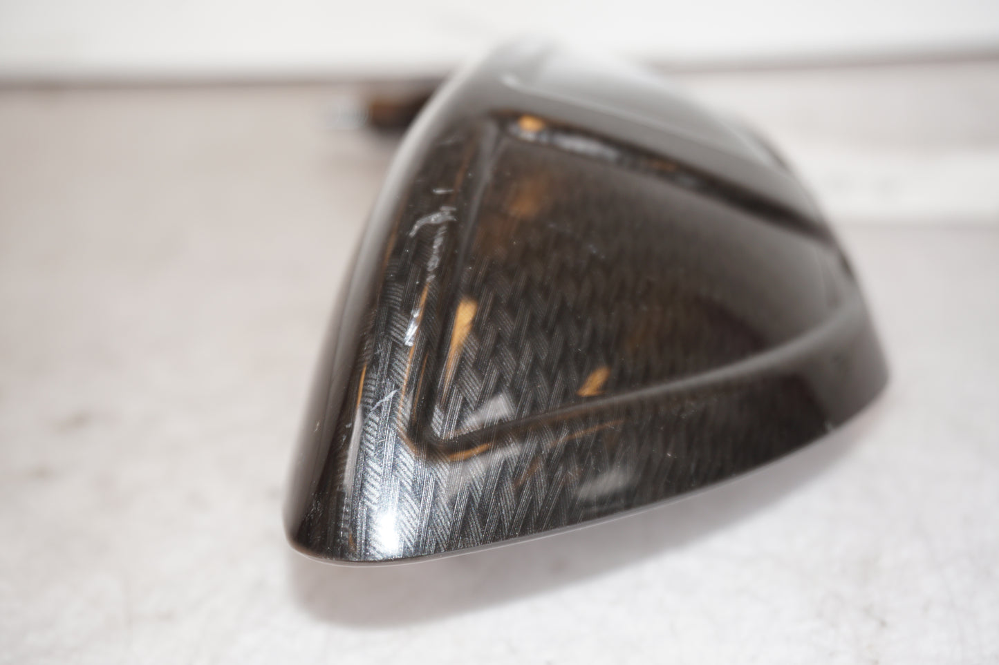 Snett nerifrån på Backspegel från en Suzuki DL 1000 -2003 motorcykel.