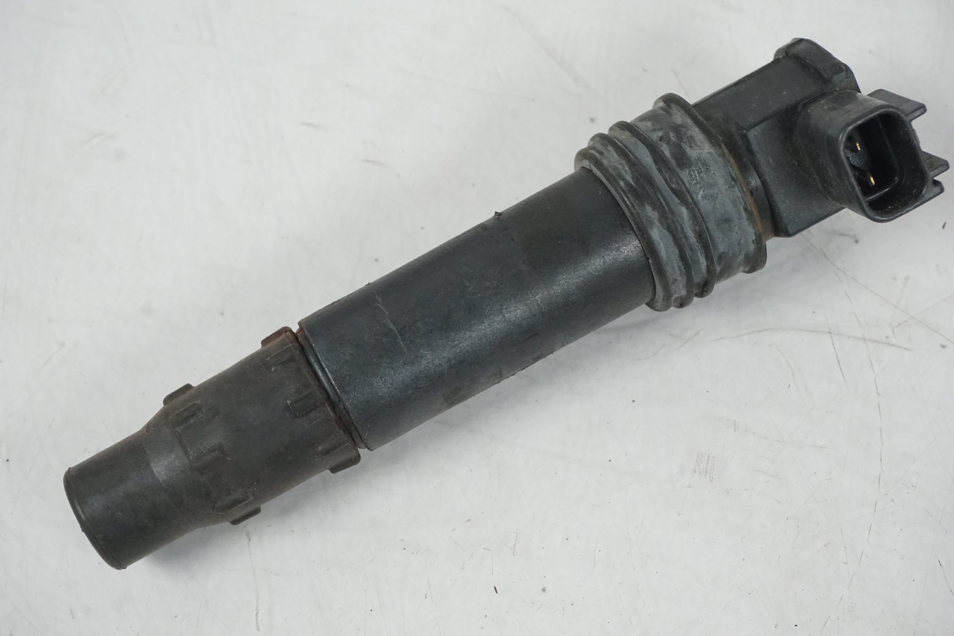 Framsidan på Tändspole från en Triumph TT 600 -2000 motorcykel.