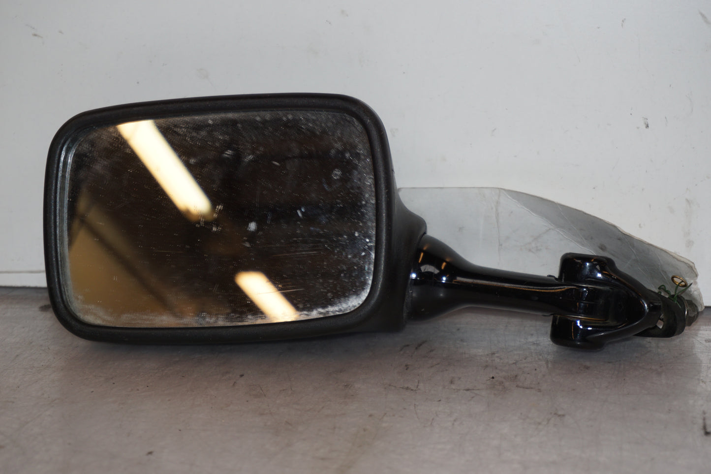 Framsidan på Backspegel från en Kawasaki ZX-7R -1996 motorcykel.