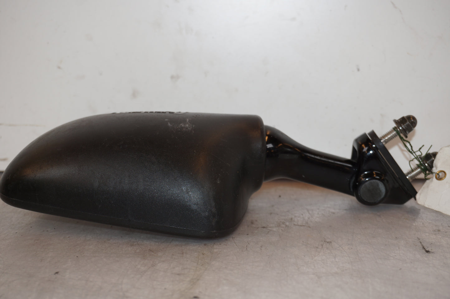 Vänster sida på Backspegel från en Kawasaki ZX-7R -1996 motorcykel.