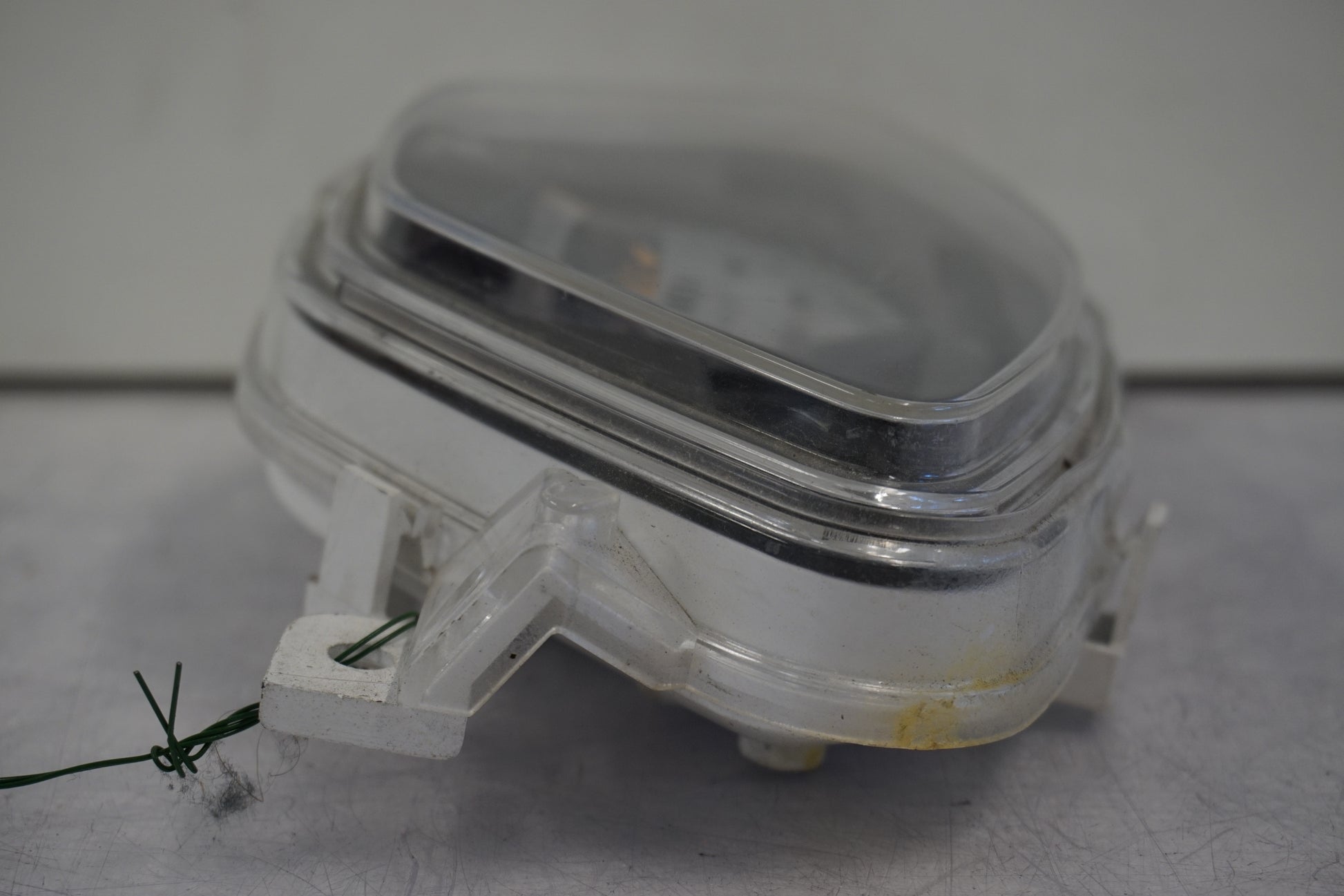 Snett uppifrån på Instrumentpanel från en Honda ANF 125 -2009 motorcykel.