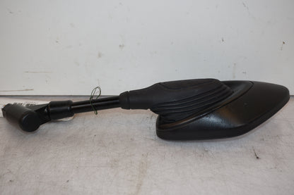 Höger sida på Backspegel från en Suzuki GSR 600 -2008 motorcykel.