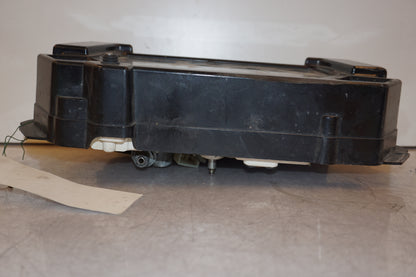 Baksidan på Instrumentpanel från en Kawasaki GPX 750 R -1987 motorcykel.