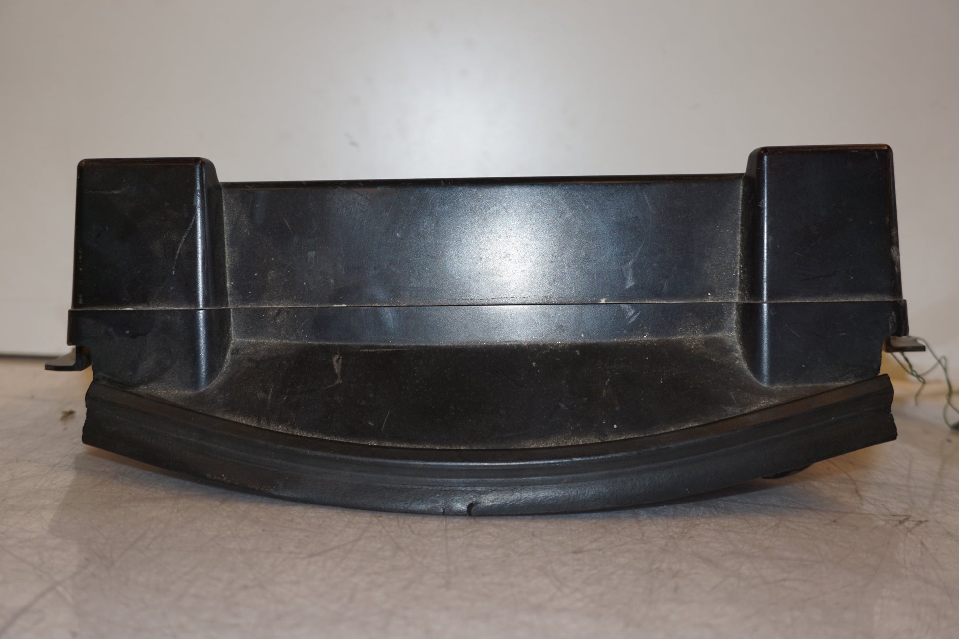 Vänster sida på Instrumentpanel från en Kawasaki GPX 750 R -1987 motorcykel.