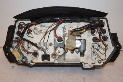 Snett nerifrån på Instrumentpanel från en Kawasaki GPX 750 R -1987 motorcykel.