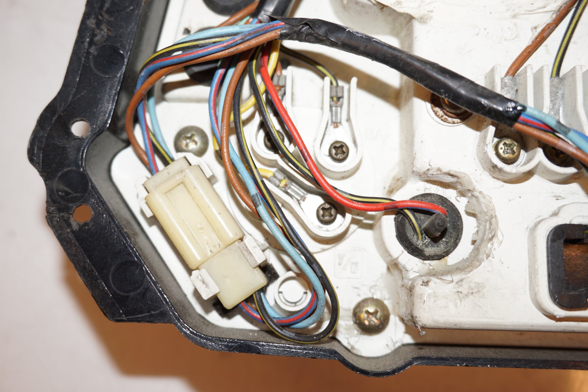 Extrabild1 på Instrumentpanel från en Kawasaki GPX 750 R -1987 motorcykel.