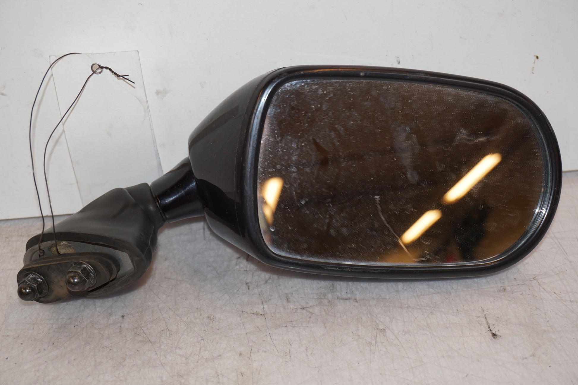 Framsidan på Backspegel från en Kawasaki ZX-9R -1997 motorcykel.