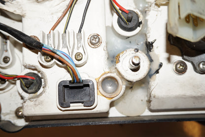 Extrabild3 på Instrumentpanel från en Kawasaki GPX 750 R -1987 motorcykel.