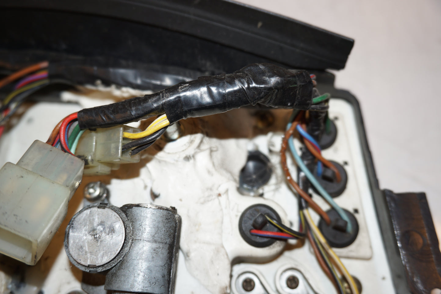 Extrabild7 på Instrumentpanel från en Kawasaki GPX 750 R -1987 motorcykel.