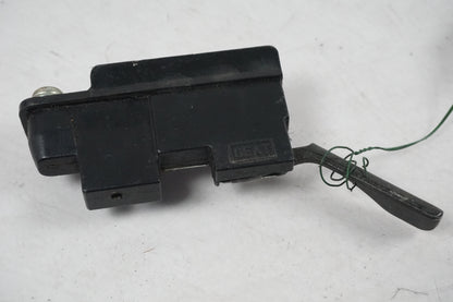 Baksidan på Sadellåsmekanism från en Yamaha XJ 600 -1984 motorcykel.