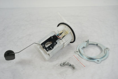 Bensiiniä pumpun ruiskutus