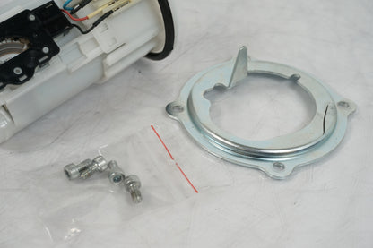 Bensiiniä pumpun ruiskutus