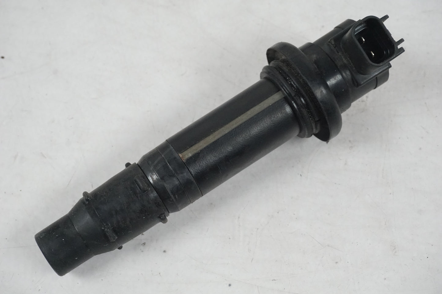 Framsidan på Tändspole från en Yamaha FZ1-SA -2008 motorcykel.