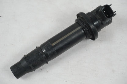 Framsidan på Tändspole från en Yamaha FZ1-SA -2008 motorcykel.