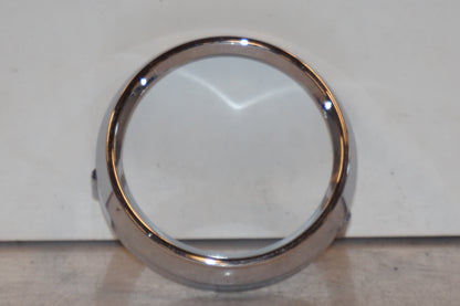 Baksidan på Kromring från en Kawasaki ER 5 -1998 motorcykel.