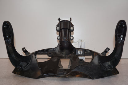 Framsidan på Toppkåpstag från en Triumph Daytona T 595 -1998 motorcykel.