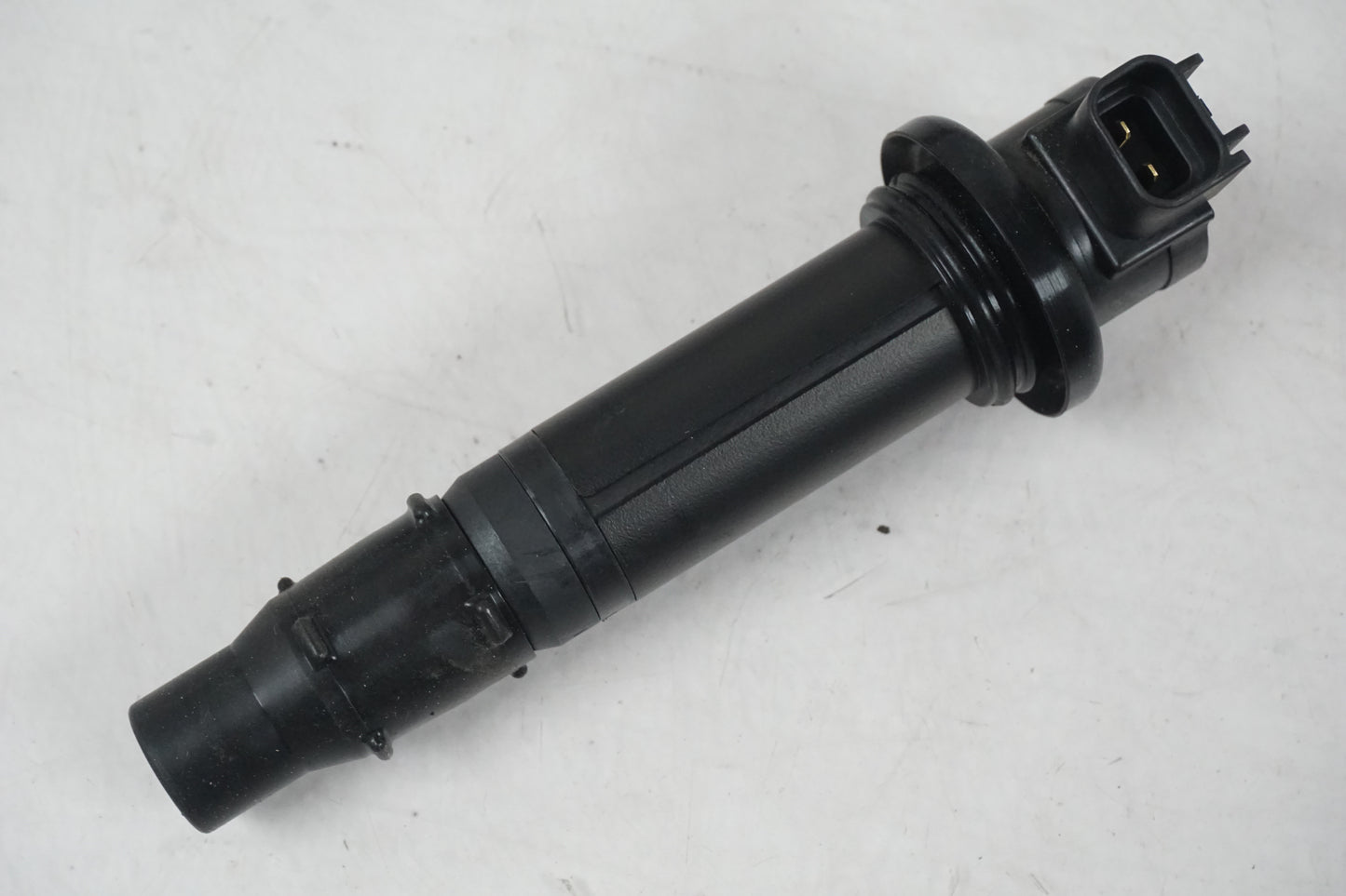 Framsidan på Tändspole från en Yamaha MT-09 Tracer -2016 motorcykel.