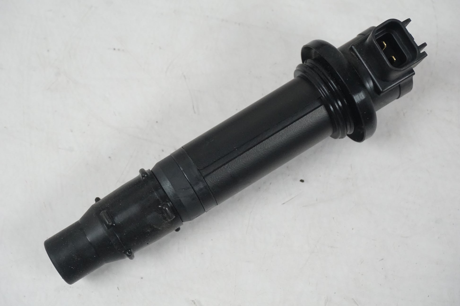 Framsidan på Tändspole från en Yamaha MT-09 Tracer -2016 motorcykel.