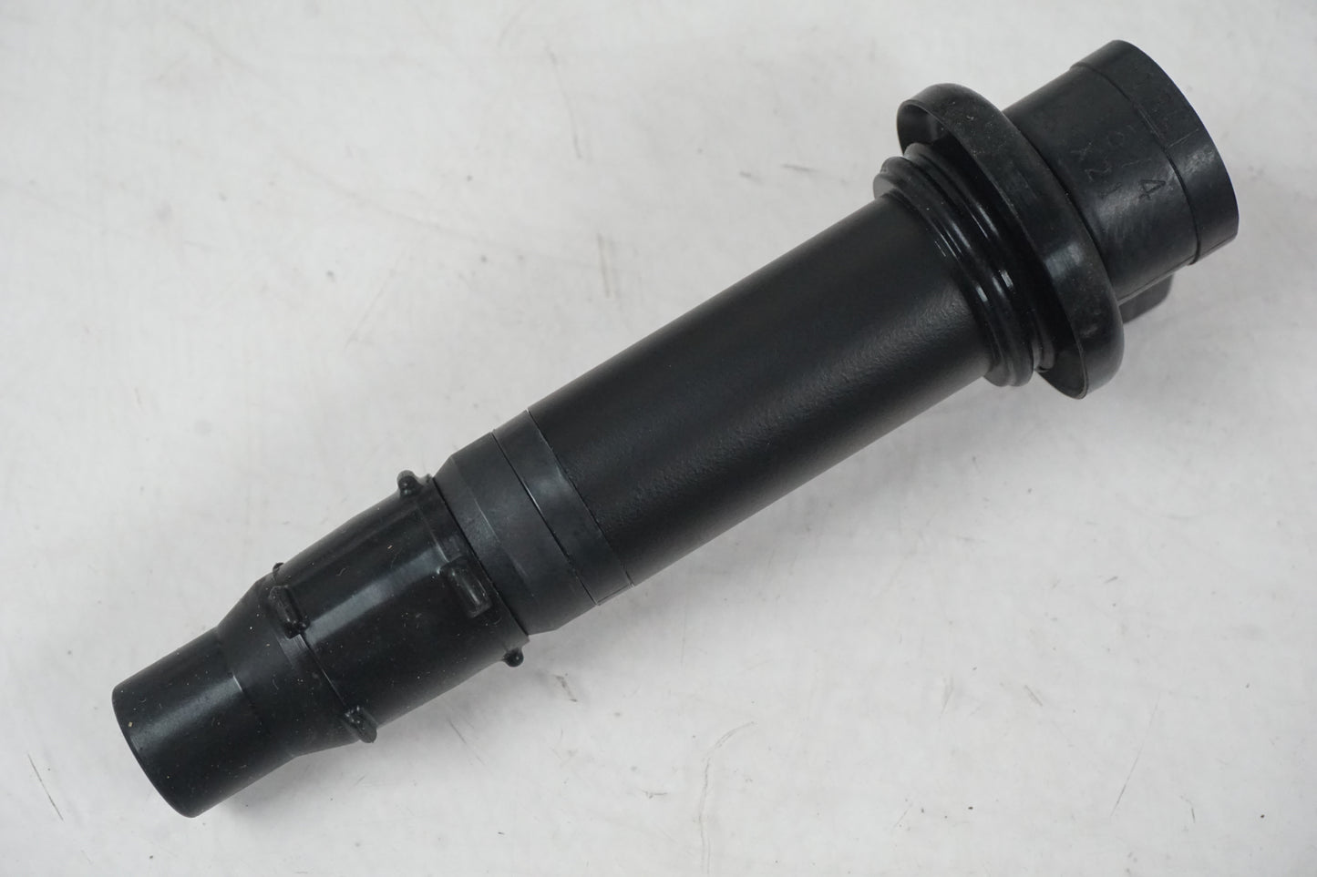 Baksidan på Tändspole från en Yamaha MT-09 Tracer -2016 motorcykel.