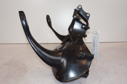 Vänster sida på Toppkåpstag från en Triumph Daytona T 595 -1998 motorcykel.