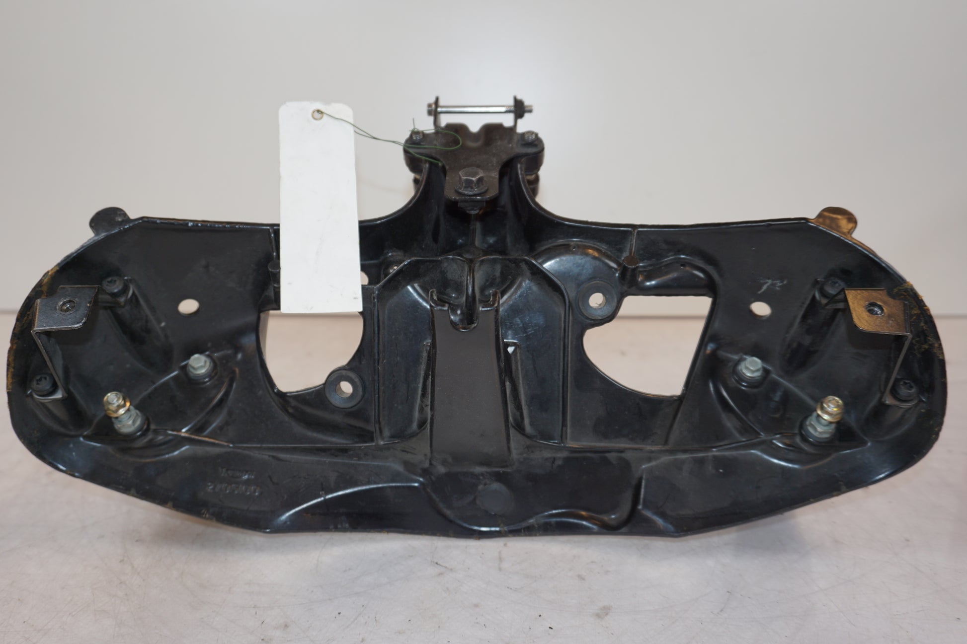 Snett uppifrån på Toppkåpstag från en Triumph Daytona T 595 -1998 motorcykel.