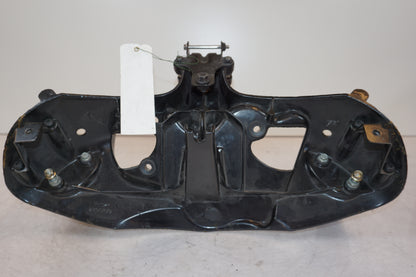 Snett uppifrån på Toppkåpstag från en Triumph Daytona T 595 -1998 motorcykel.