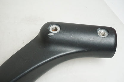 Höger sida på Bakskärmstag från en Yamaha XV 1700 -2003 motorcykel.