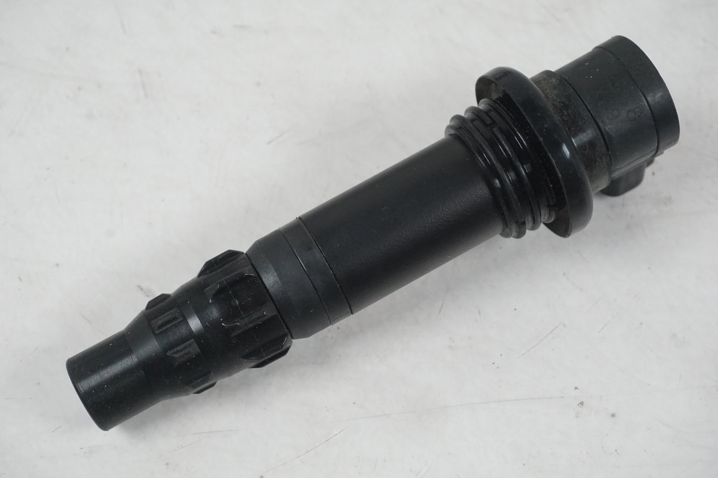 Baksidan på Tändspole från en Yamaha MT-07 -2014 motorcykel.