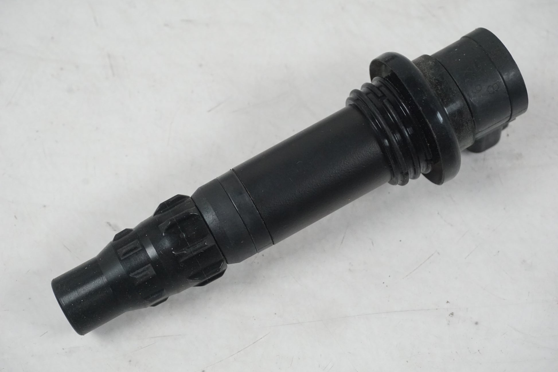 Baksidan på Tändspole från en Yamaha MT-07 -2014 motorcykel.