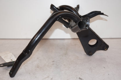 Vänster sida på Toppkåpstag från en Triumph Sprint RS -2004 motorcykel.