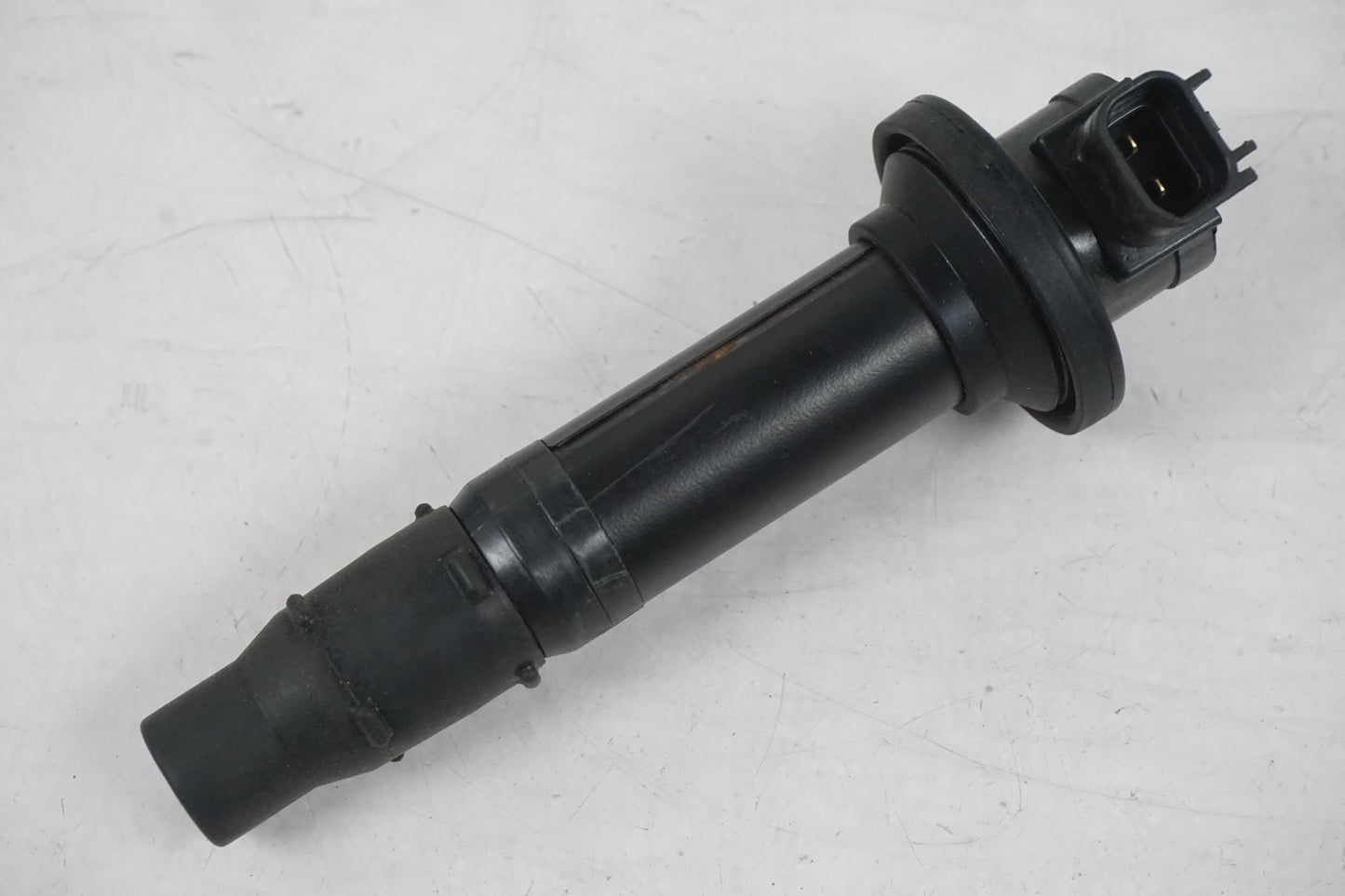 Framsidan på Tändspole från en Yamaha YZF R6 -1999 motorcykel.