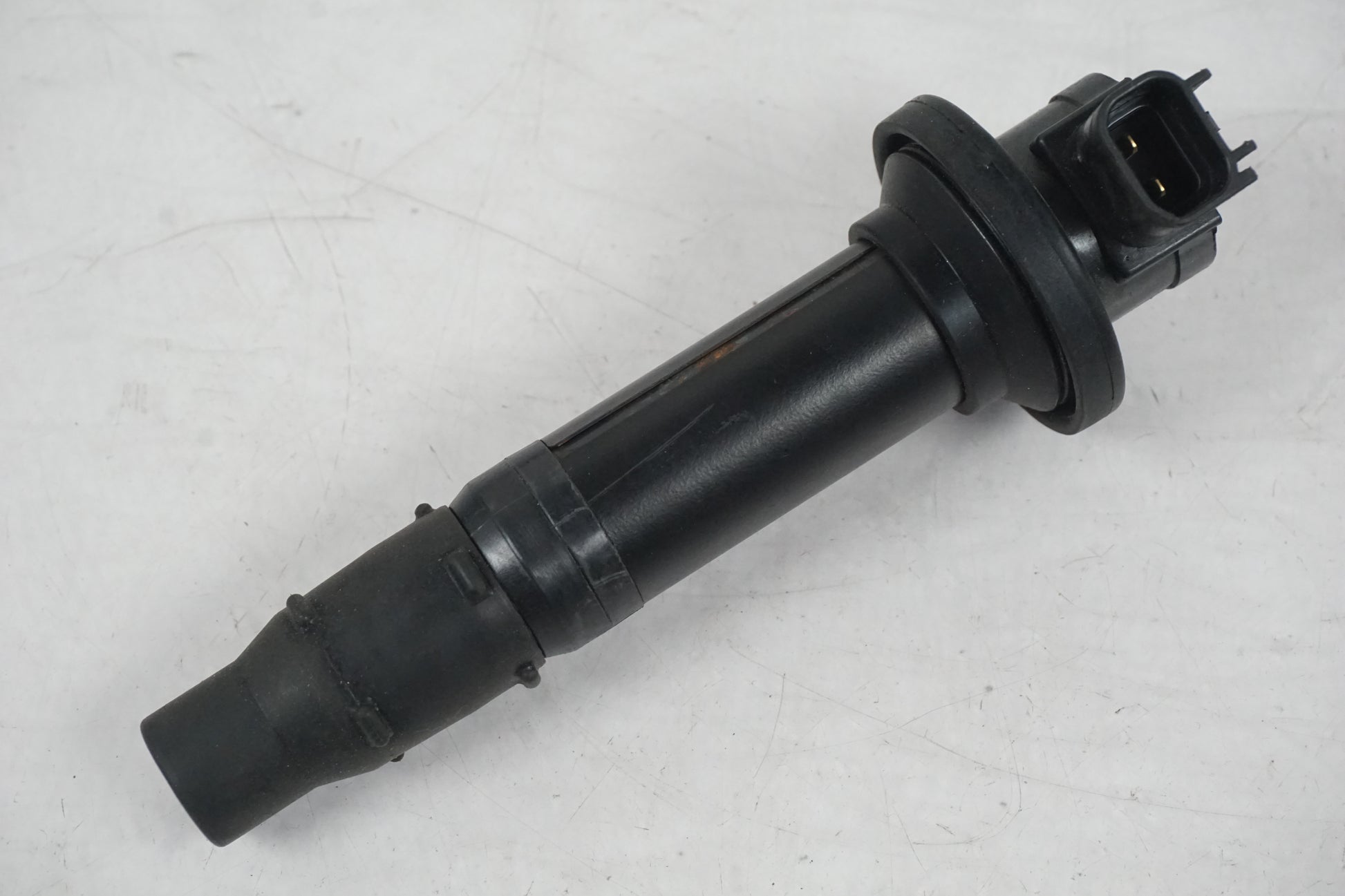 Framsidan på Tändspole från en Yamaha YZF R6 -1999 motorcykel.