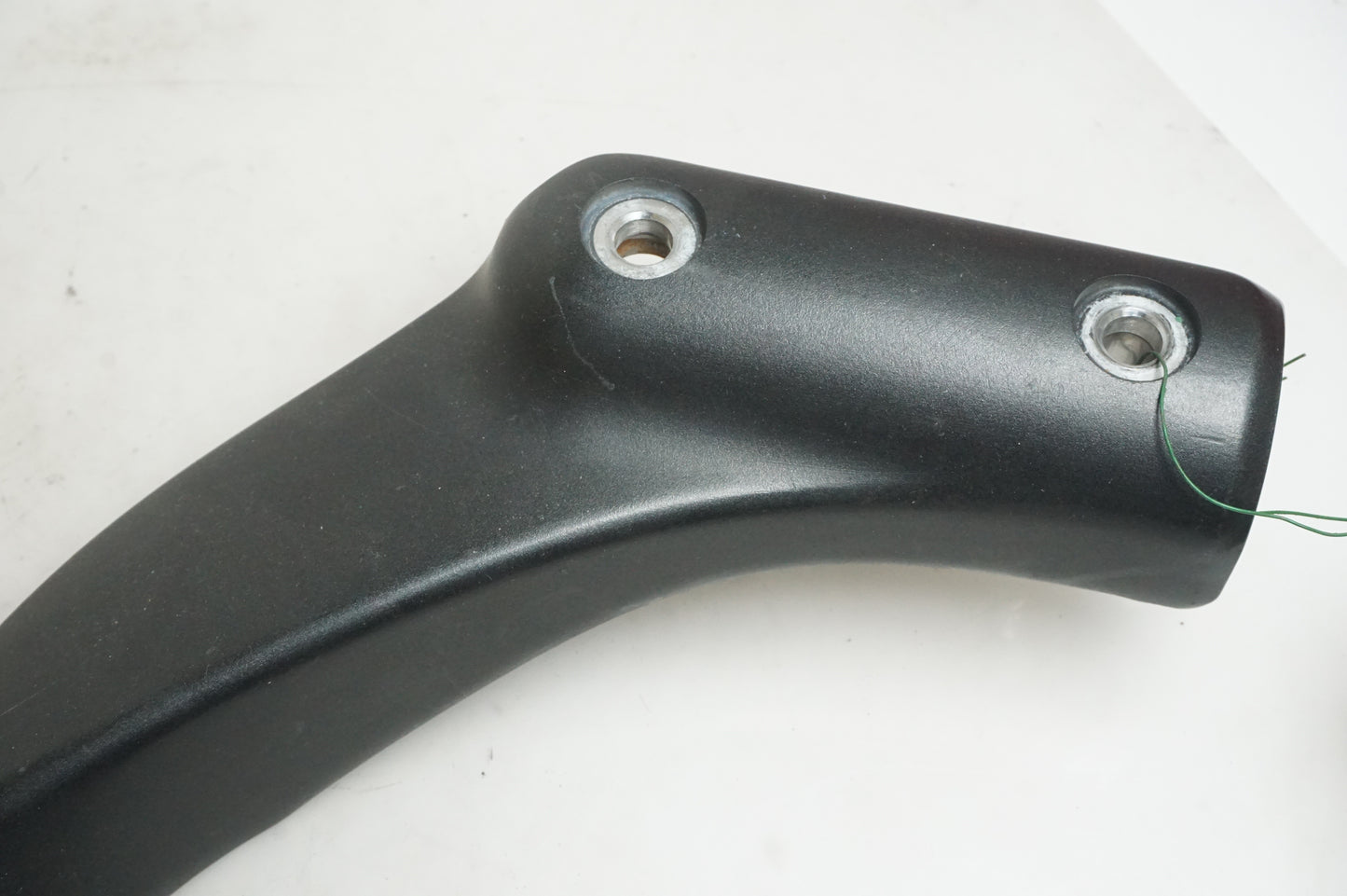 Höger sida på Bakskärmstag från en Yamaha XV 1700 -2003 motorcykel.